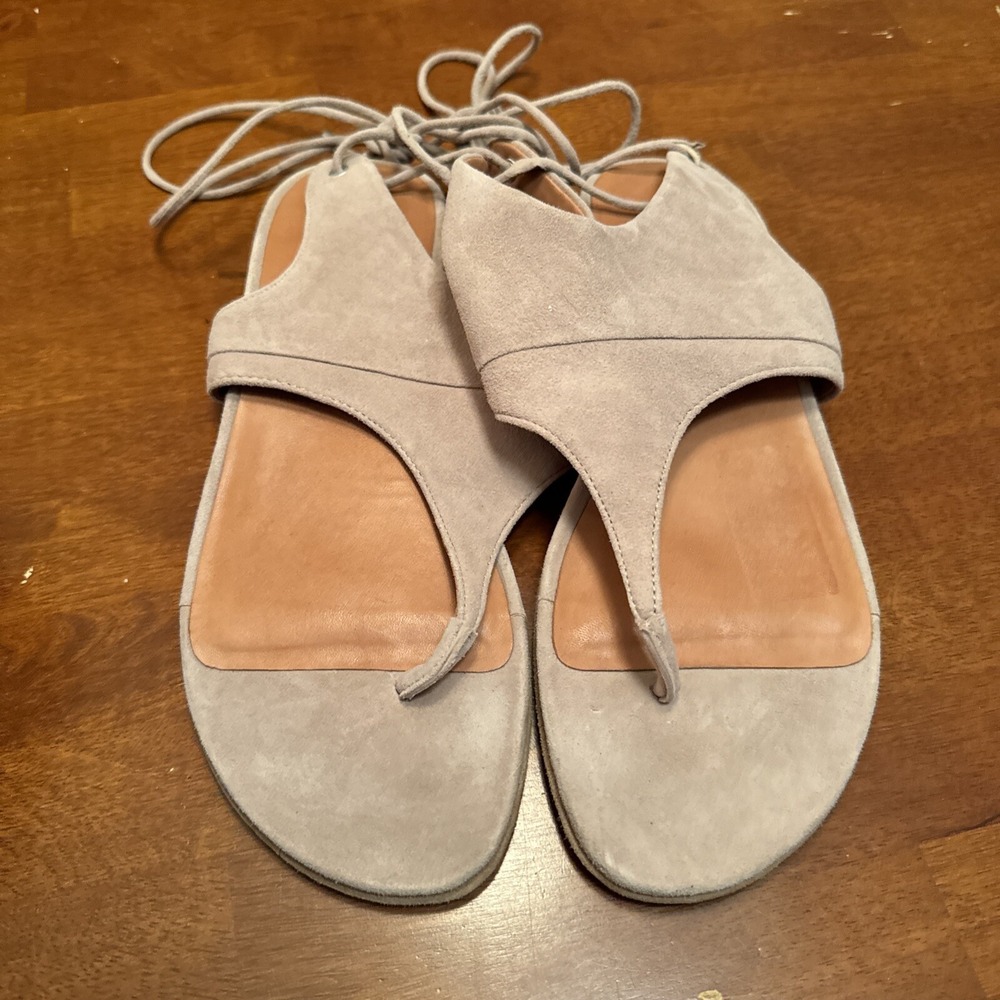 Gentle Souls of Kenneth Cole Thong Suede T strap Sandals gladiator Style sz 9.5